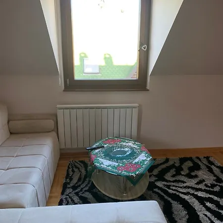 Lux 5 *